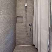 Chesa Barlangia Setaria Dusche WC 2