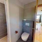 Chesa Barlangia Setaria Dusche WC 4