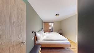 Chesa Barlangia Setaria Schlafzimmer 1 3